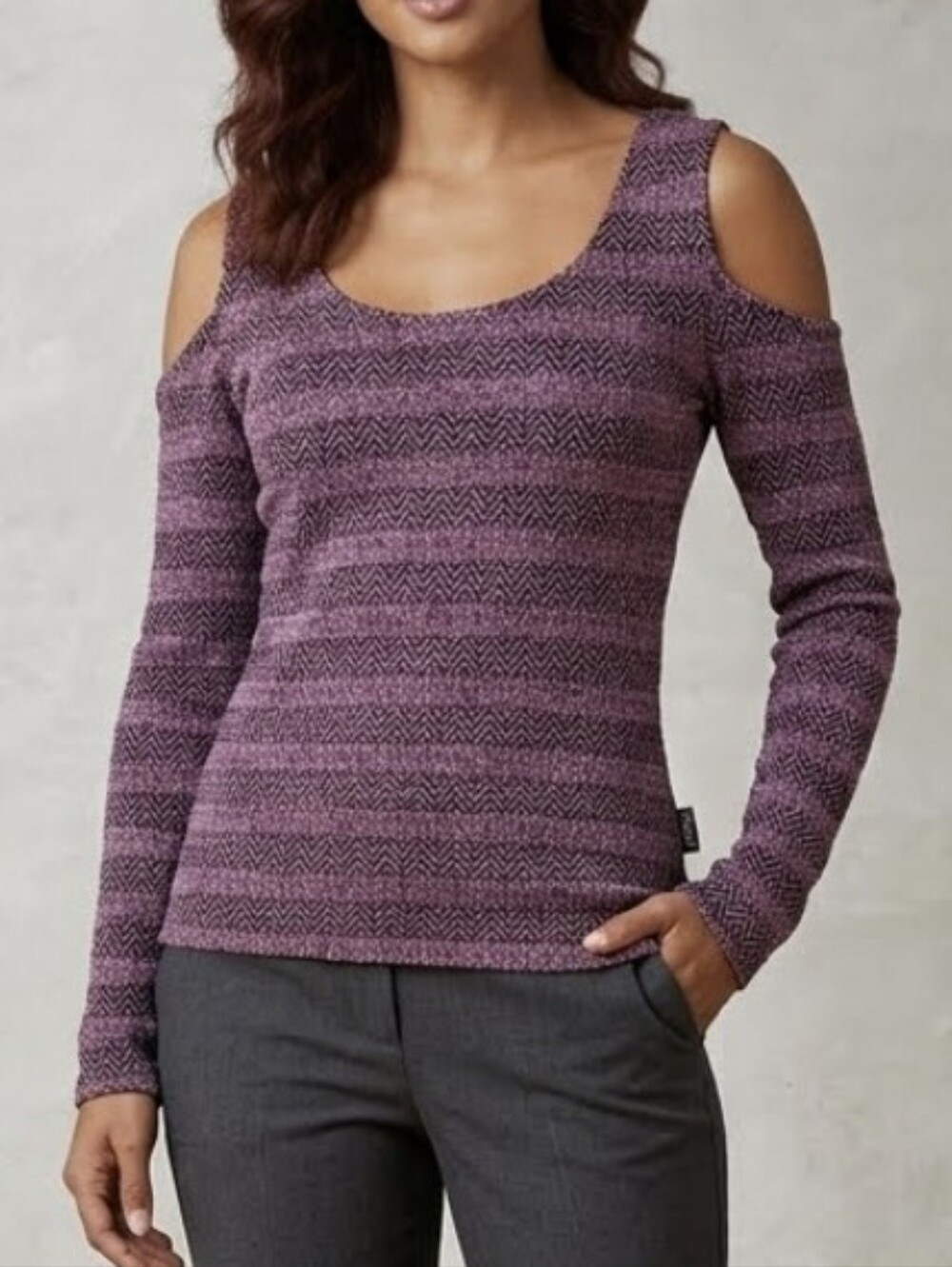 Point Cold Shoulder Metallic Sparkle Long Sleeve Top